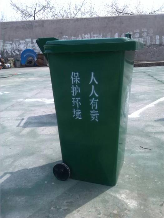 文明出行,幸福出游,舒适的户外环境大家都喜欢,维护户外环境的整洁与卫生是我们每一个人都应关心的问题。户外用品垃圾桶的存在就是人类文明的一大步,随着人类的发明创造,垃圾桶也由最初的单筒变成了双筒或者多筒,这样可以通过对垃圾的分类来实现环保。厦门户外家具厂家供应的不同场合不同风格的户外垃圾桶产品,是景区、公园、小区等户外环境装饰设计的一部分。