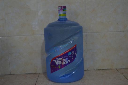 水中贵族桶装水